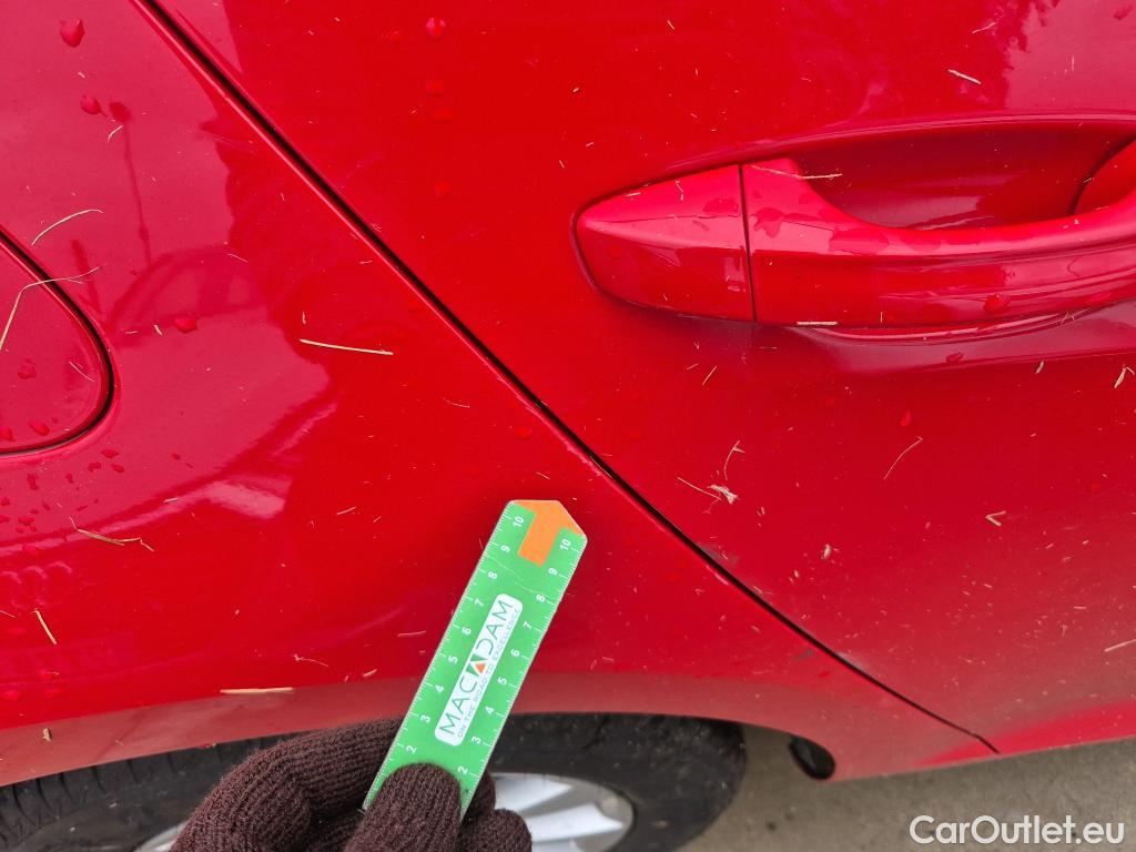  Volkswagen  Golf  VOLKSWAGEN / 2016 / 5P / berlina con portón Ready2Go 1.6 TDI 85kW (115CV) #20