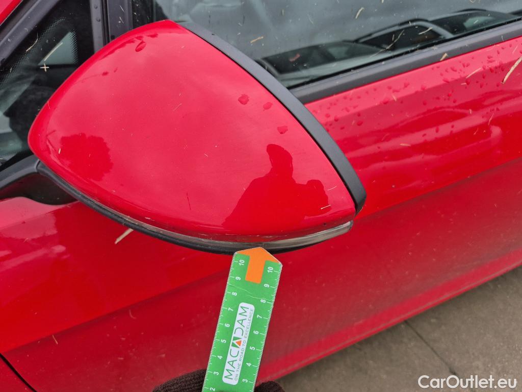  Volkswagen  Golf  VOLKSWAGEN / 2016 / 5P / berlina con portón Ready2Go 1.6 TDI 85kW (115CV) #16