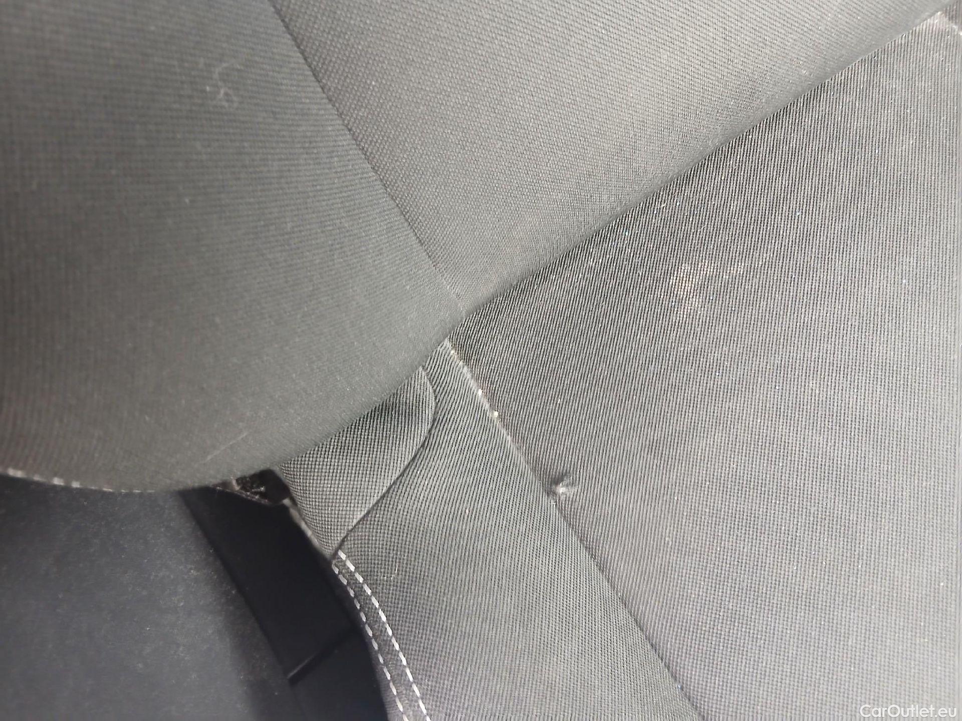  Renault  Clio RENAULT  / 2016 / 5P / berlina con portón Business TCe 66kW (90CV) GLP -18 #49