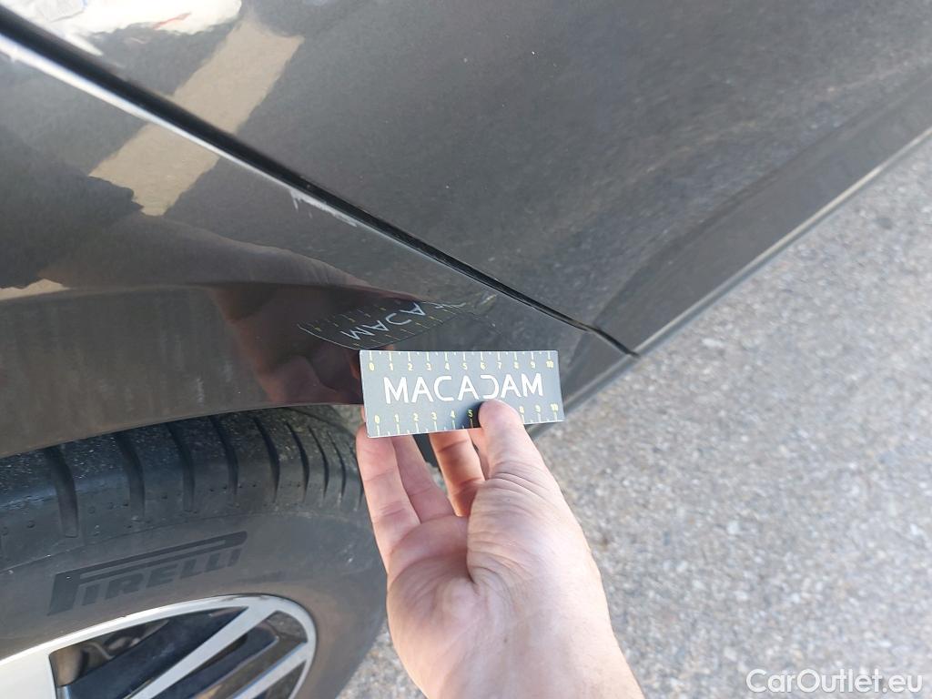  Volkswagen  Passat VOLKSWAGEN  / 2019 / 4P / sedán Executive 1.5 TSI 110kW (150CV) DSG #8