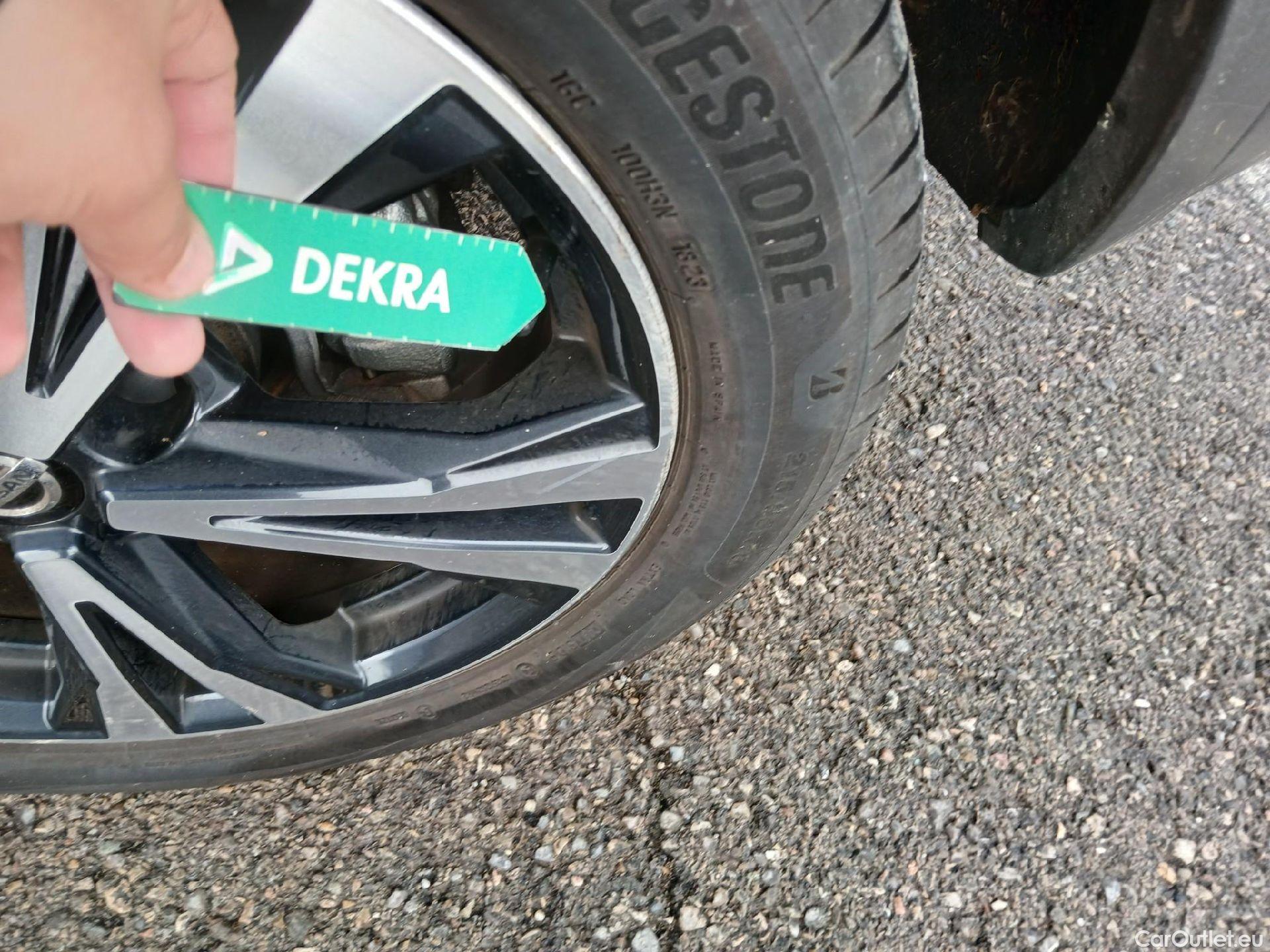  Nissan  Qashqai NISSAN  / 2017 / 5P / todoterreno DIG-T 103 kW (140 CV) E6D N-CONNECTA #34