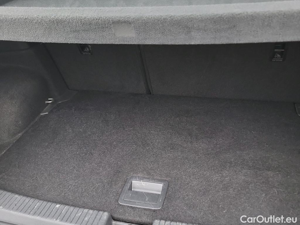  Volkswagen  T-CROSS VOLKSWAGEN  / 2018 / 5P / todoterreno Advance 1.0 TSI 85kW (115CV) DSG (AC) #26