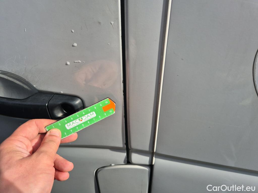  Opel  Movano OPEL  / 2019 / 4P / combi 2.3 CDTI S/S 107kW (150CV) 9a L2 H2 3.3t #32