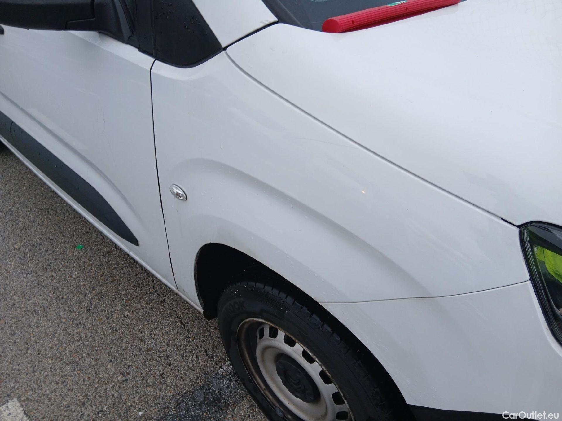  Citroen  Berlingo CITROEN  / 2018 / 4P / furgón derivado de turismo Talla M BlueHDi 100 #37