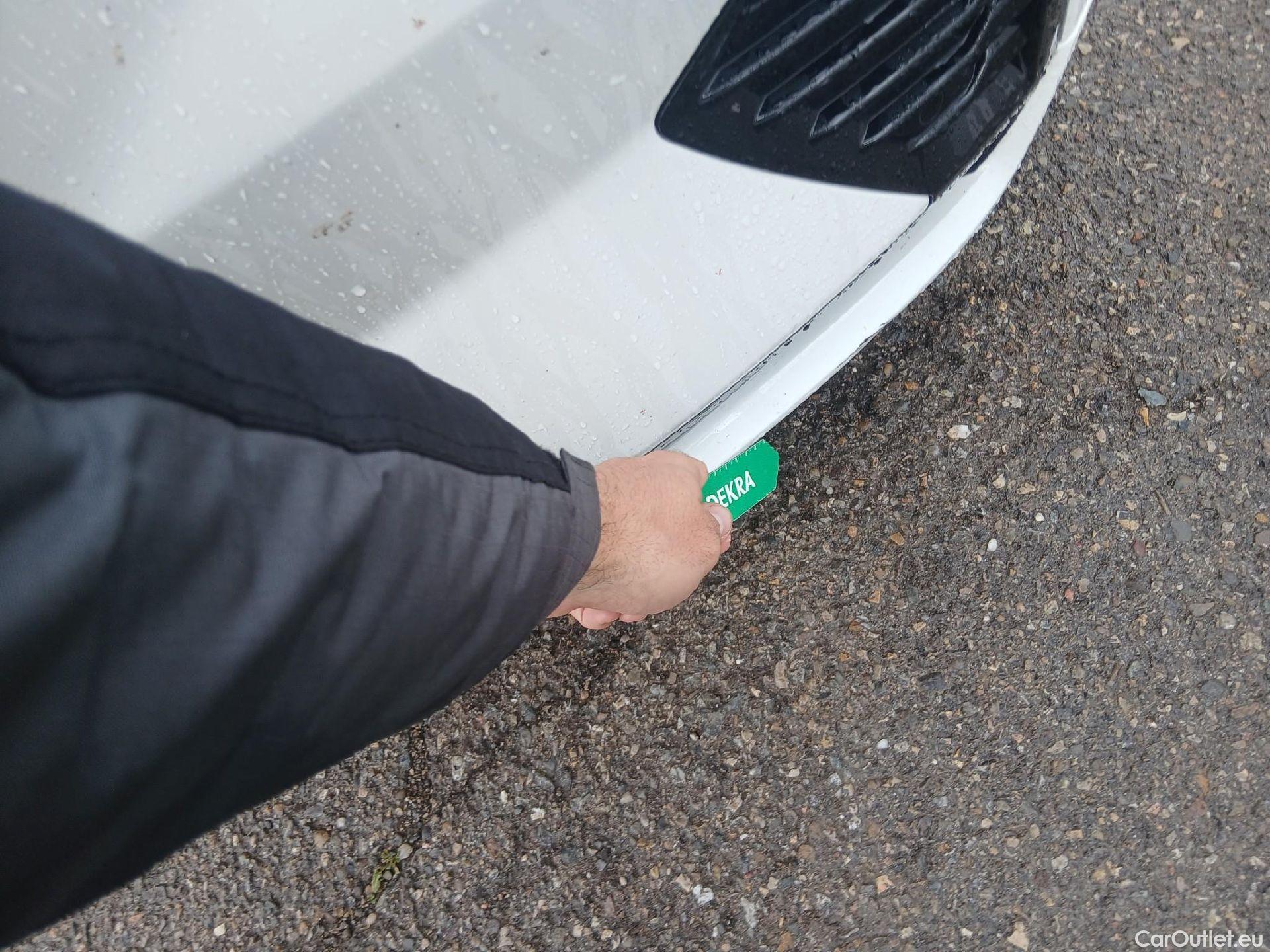  Volvo  XC60 VOLVO  / 2017 / 5P / todoterreno 2.0 B4 D R-Design Auto #2