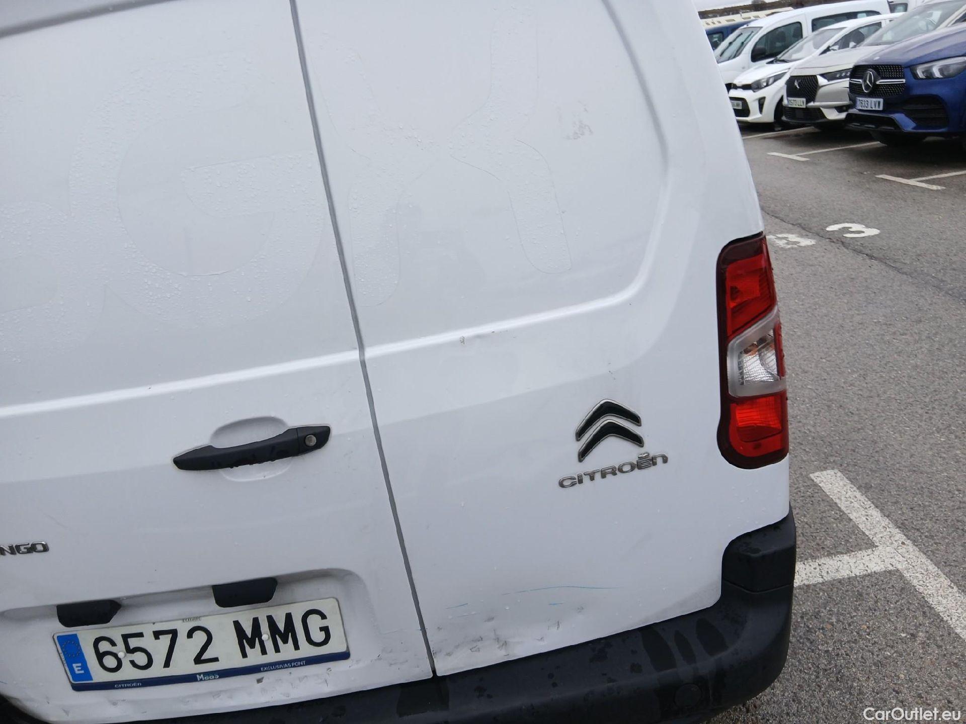  Citroen  Berlingo CITROEN  / 2018 / 4P / furgón derivado de turismo Talla M BlueHDi 100 #18