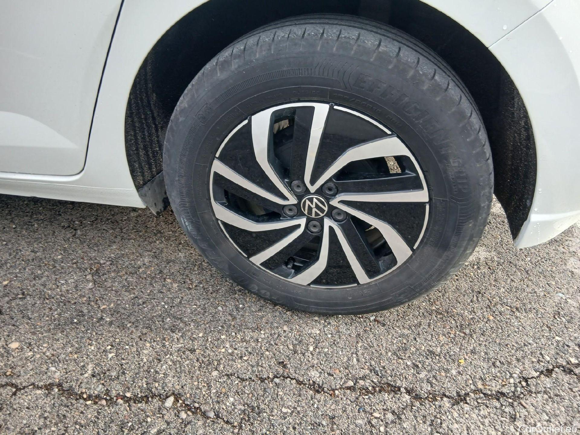  Volkswagen  Polo VOLKSWAGEN  / 2021 / 5P / berlina con portón Life 1.0 TSI 70kW (95CV) #11