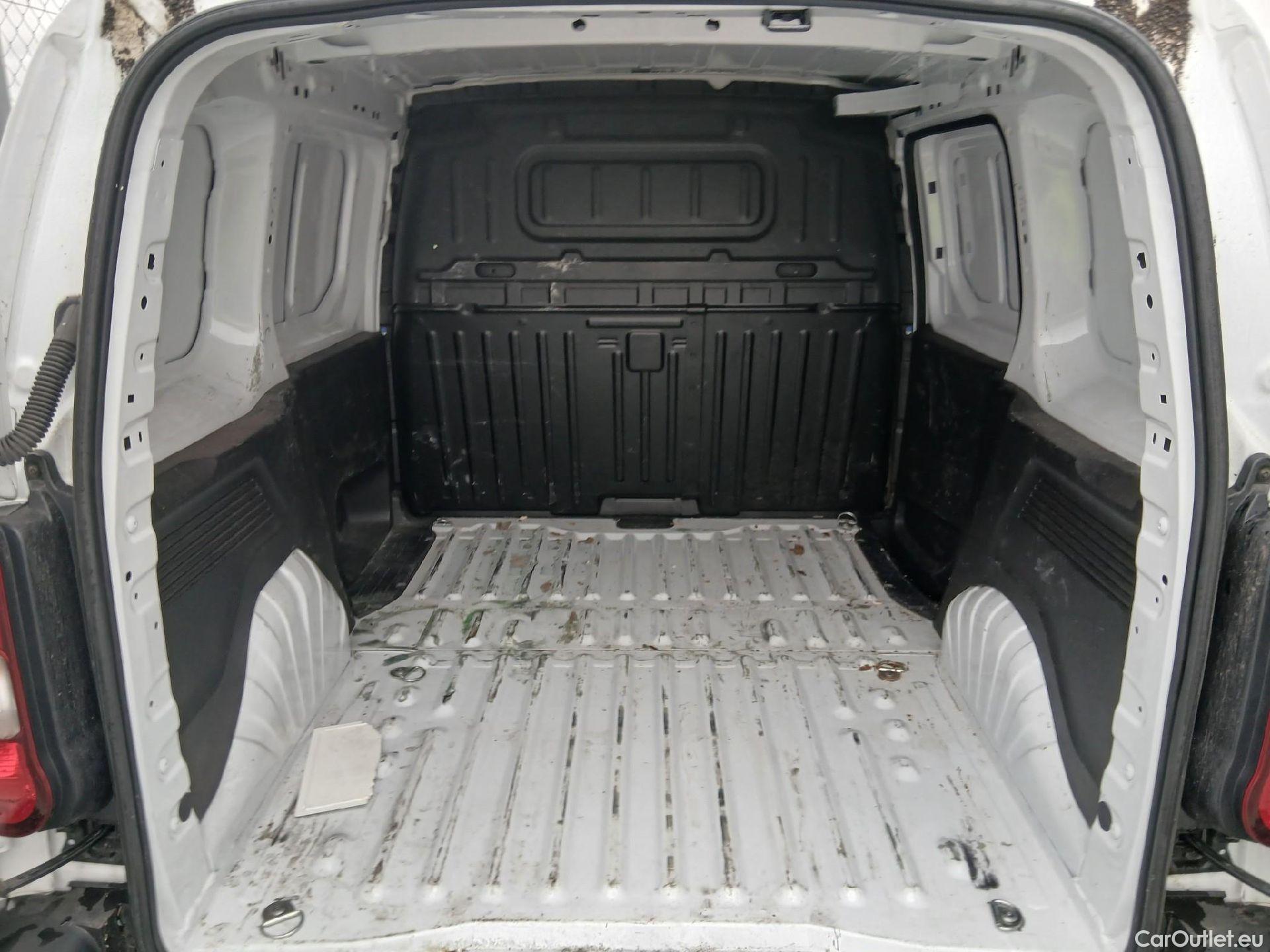  Citroen  Berlingo CITROEN  / 2018 / 4P / furgón derivado de turismo Talla M BlueHDi 100 #24