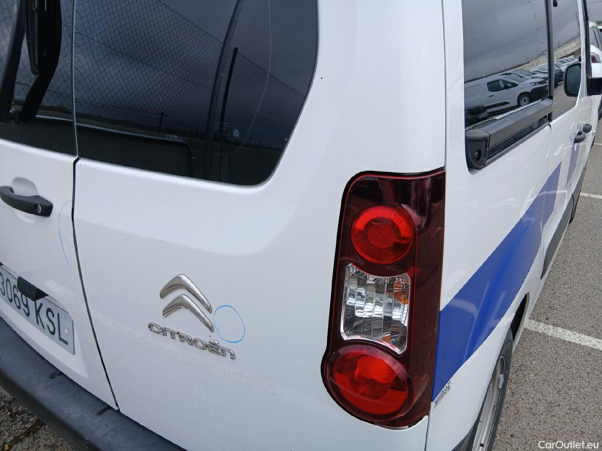  Citroen  Berlingo CITROEN  / 2015 / 4P / combi Multispace LIVE Edit.BlueHDi 74KW (100CV (AC) #28