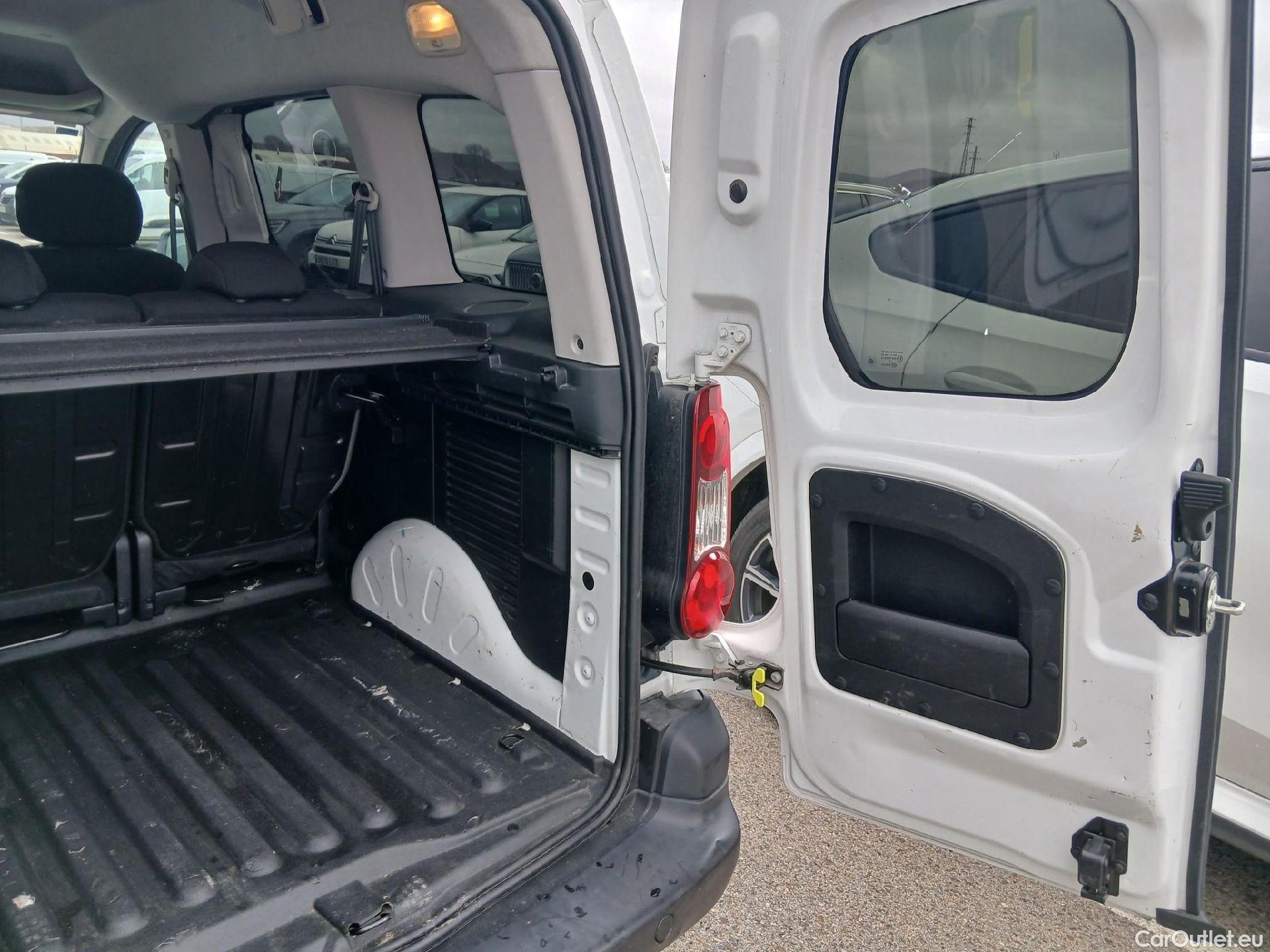  Citroen  Berlingo CITROEN  / 2015 / 4P / combi Multispace LIVE Edit.BlueHDi 74KW (100CV (AC) #4