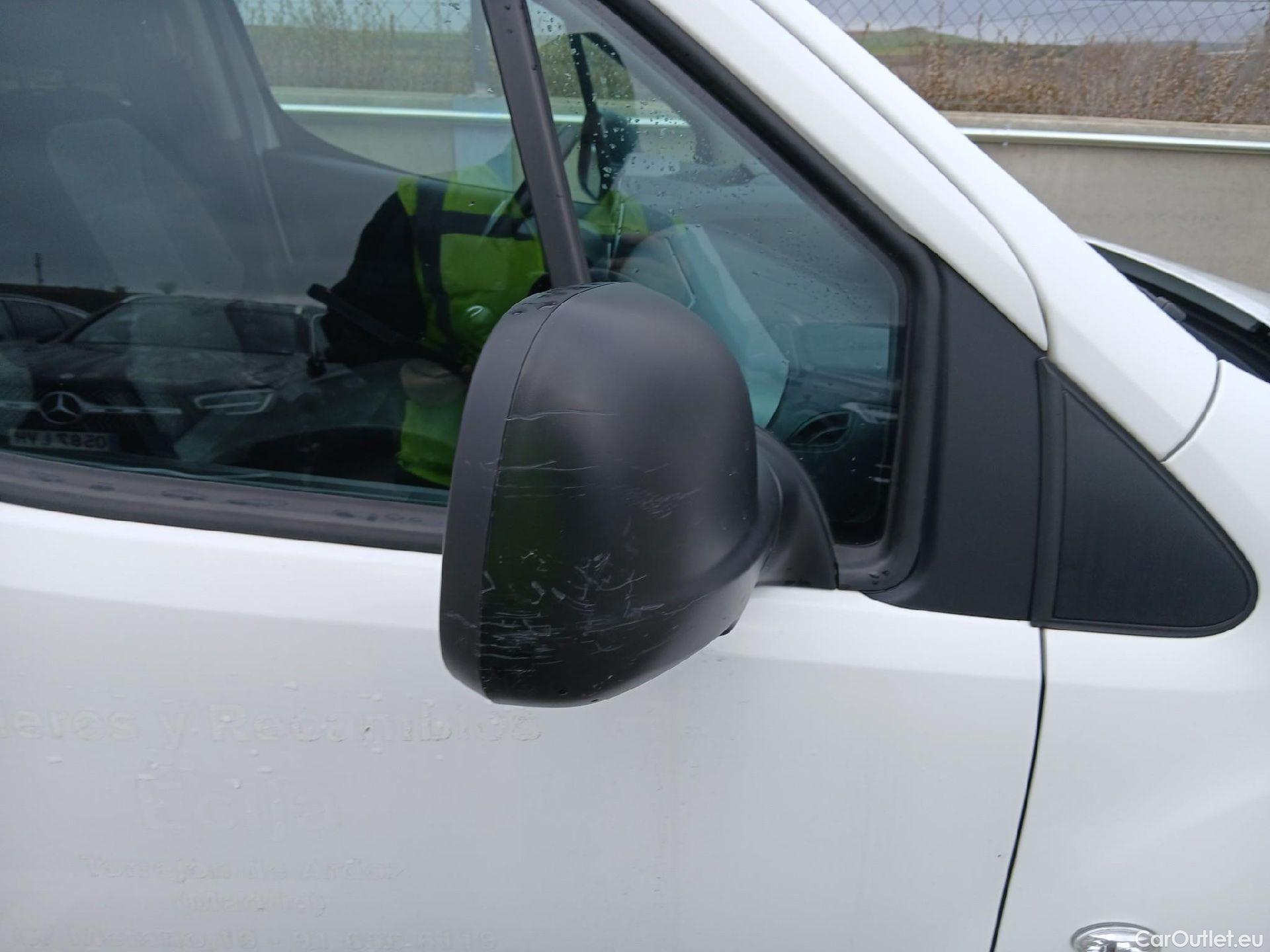  Citroen  Berlingo CITROEN  / 2015 / 4P / combi Multispace LIVE Edit.BlueHDi 74KW (100CV (AC) #34