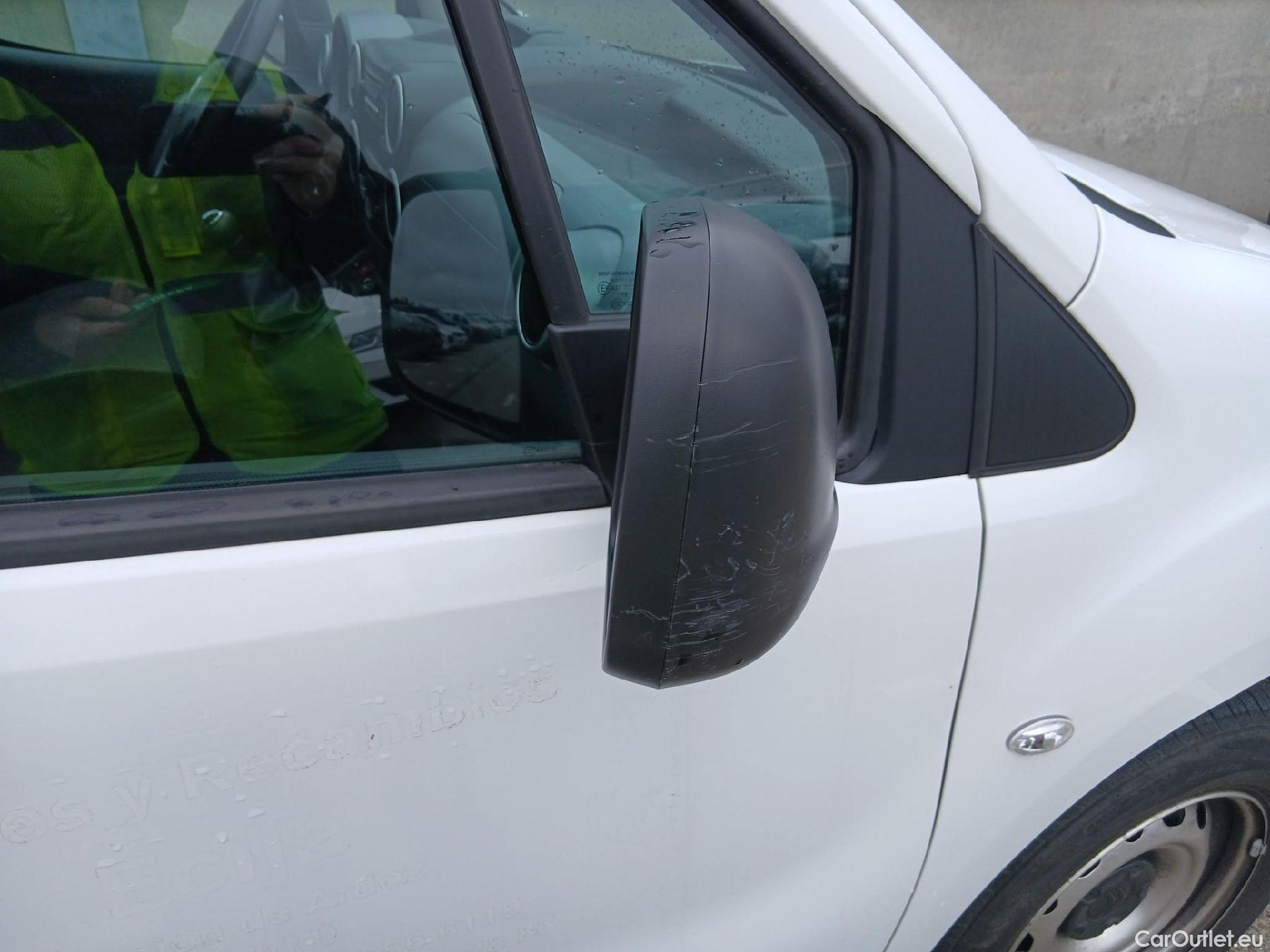  Citroen  Berlingo CITROEN  / 2015 / 4P / combi Multispace LIVE Edit.BlueHDi 74KW (100CV (AC) #36