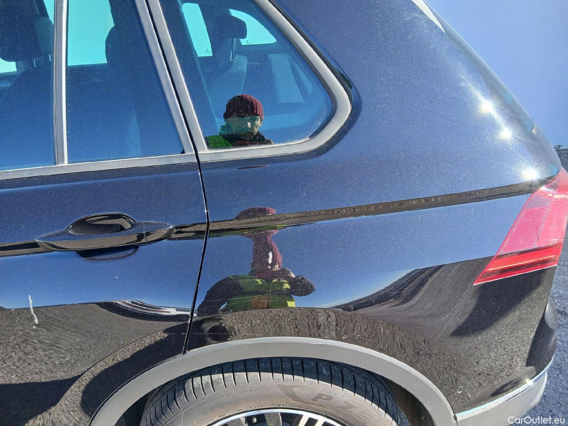  Volkswagen  Tiguan VOLKSWAGEN  / 2020 / 5P / todoterreno Life 2.0 TDI 110kW (150CV) #8