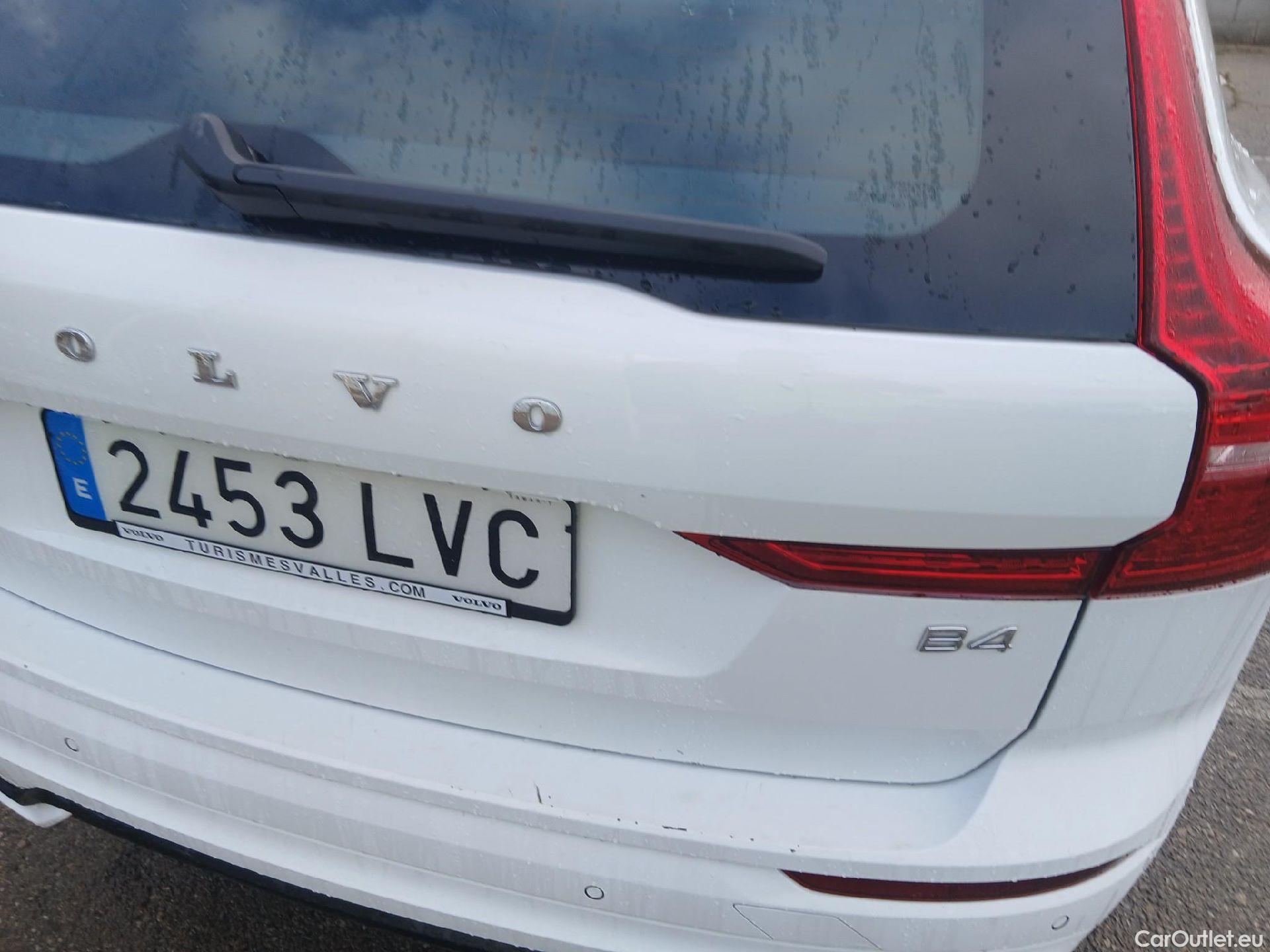  Volvo  XC60 VOLVO  / 2017 / 5P / todoterreno 2.0 B4 D R-Design Auto #7