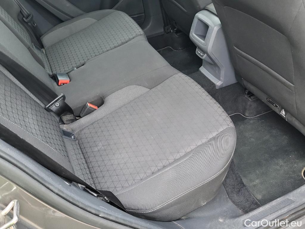  Volkswagen  T-CROSS VOLKSWAGEN  / 2018 / 5P / todoterreno Advance 1.0 TSI 85kW (115CV) DSG (AC) #18