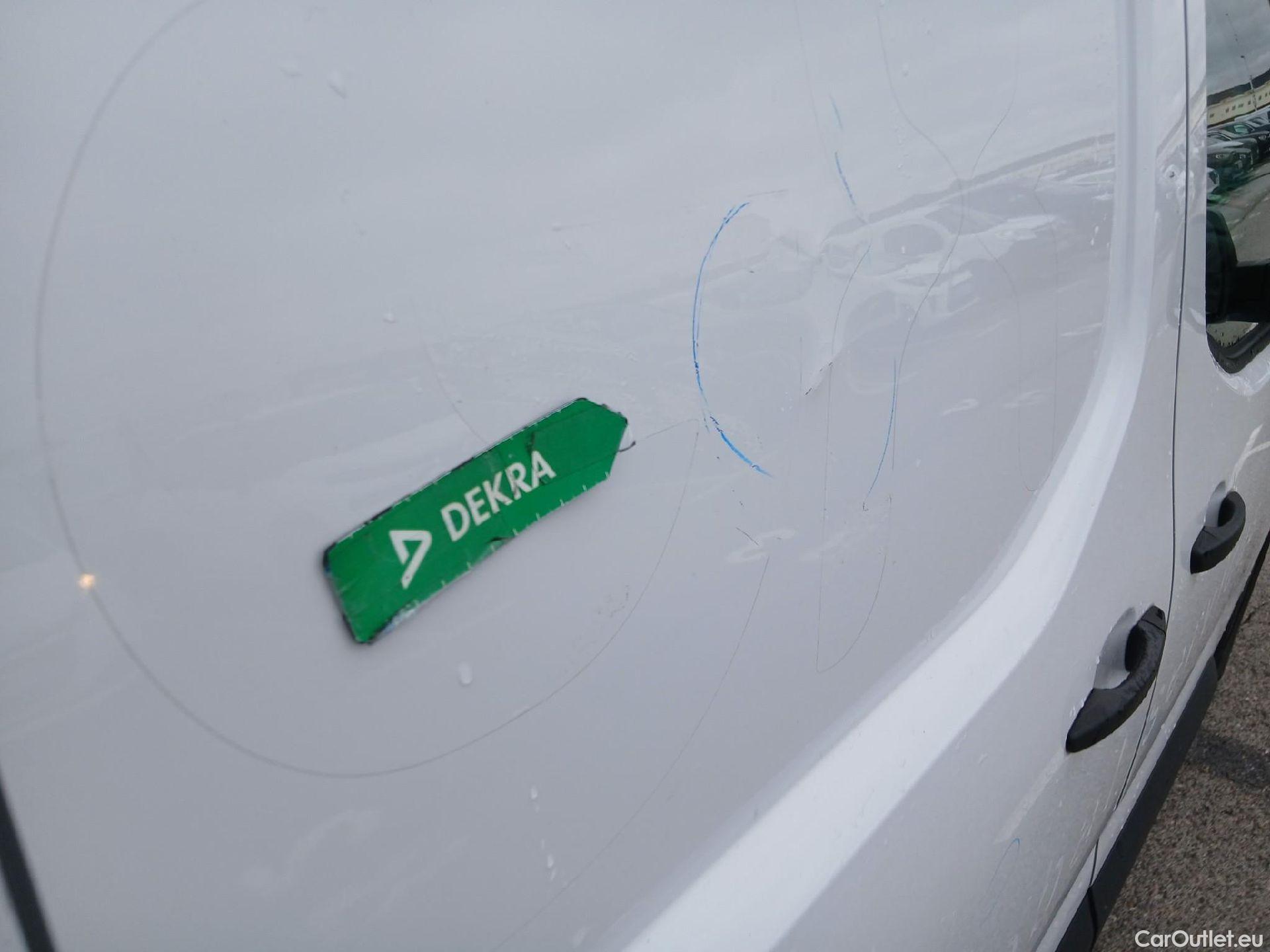  Citroen  Berlingo CITROEN  / 2018 / 4P / furgón derivado de turismo Talla M BlueHDi 100 #31