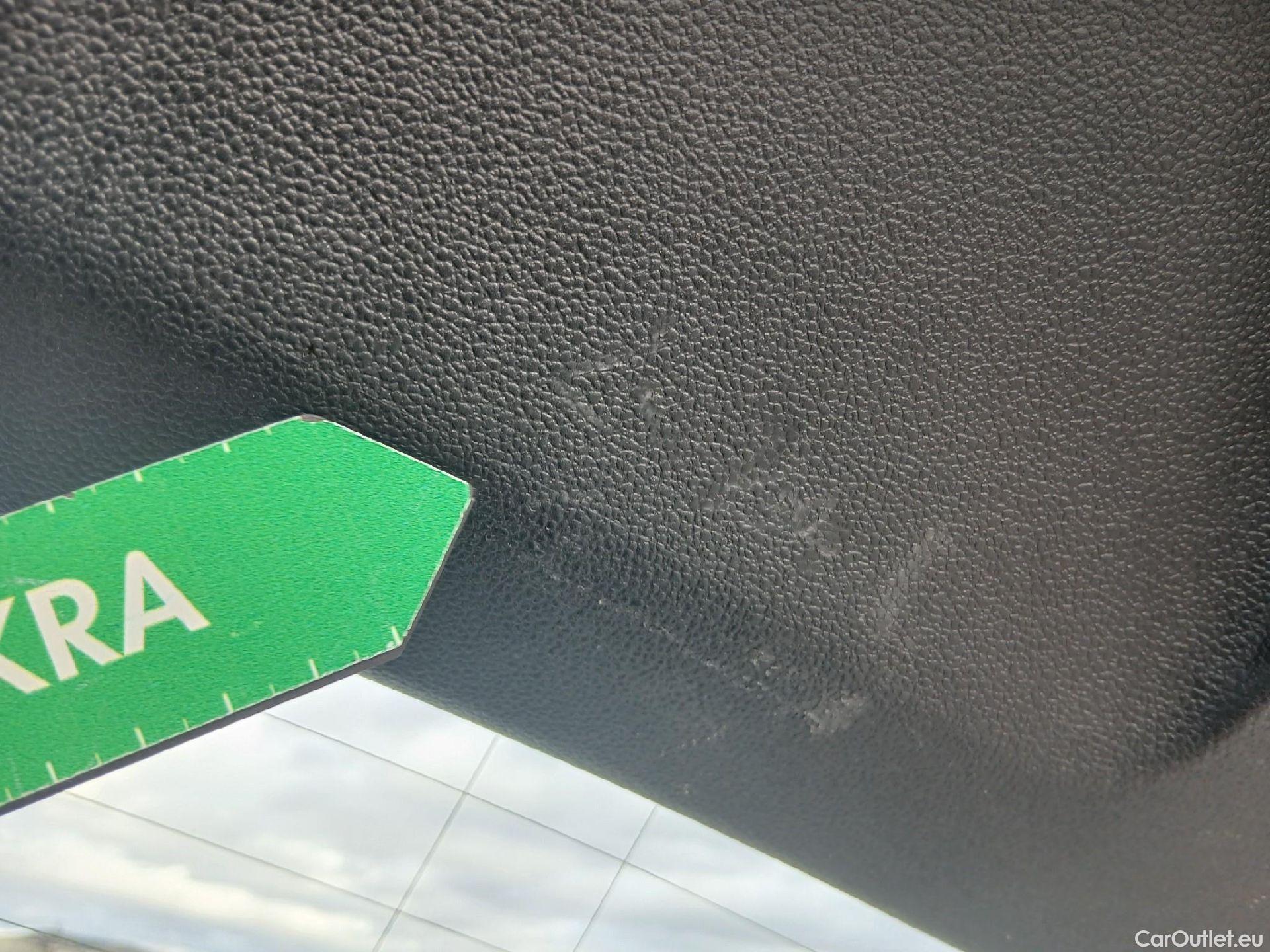  Volkswagen  Polo VOLKSWAGEN  / 2021 / 5P / berlina con portón Life 1.0 TSI 70kW (95CV) #17