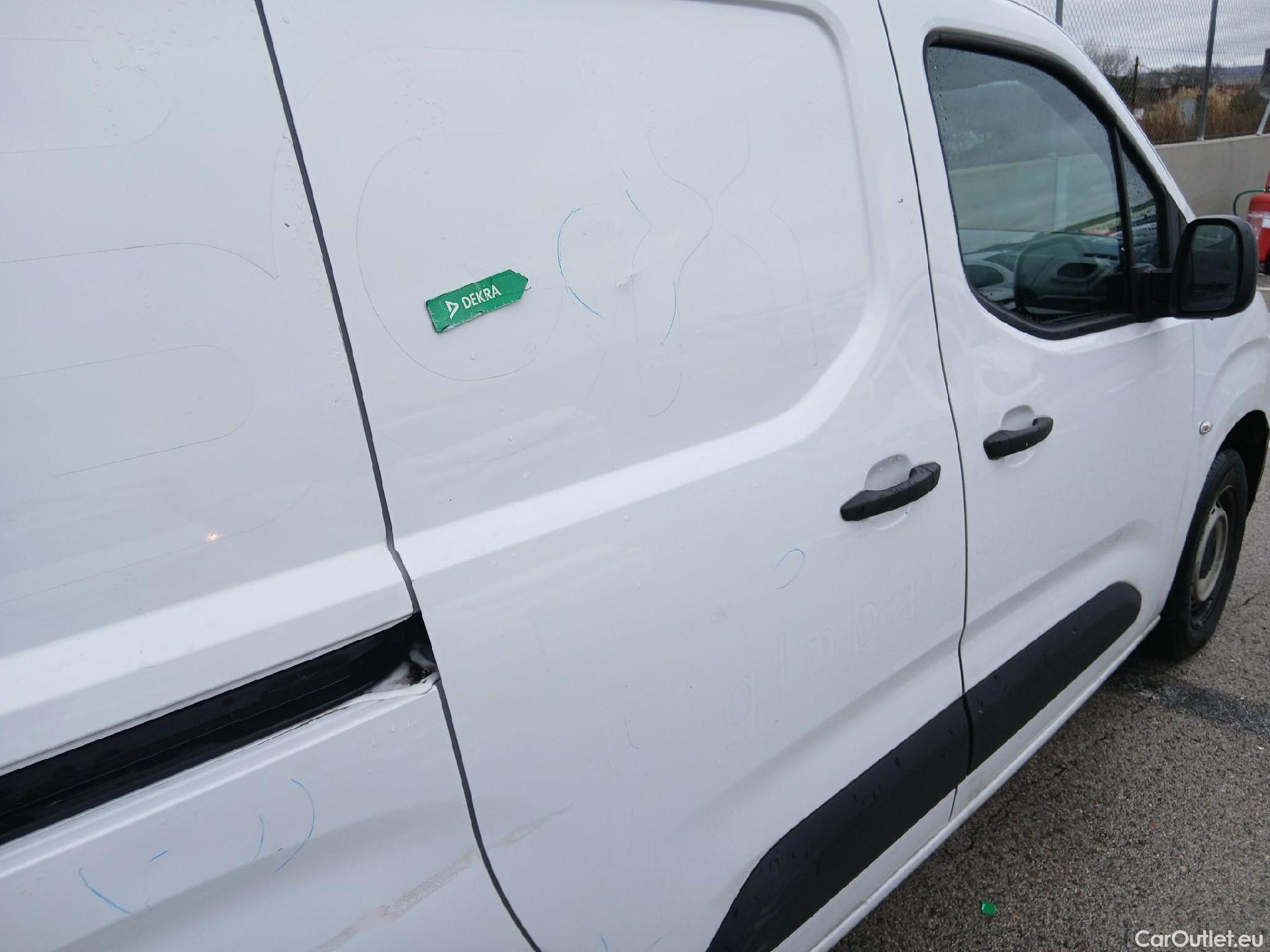  Citroen  Berlingo CITROEN  / 2018 / 4P / furgón derivado de turismo Talla M BlueHDi 100 #32