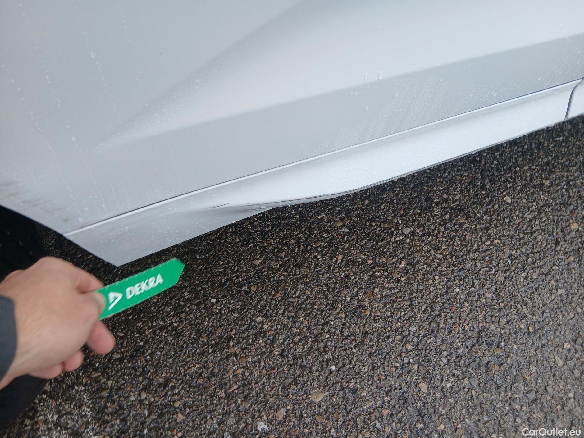  Volvo  XC60 VOLVO  / 2017 / 5P / todoterreno 2.0 B4 D R-Design Auto #14