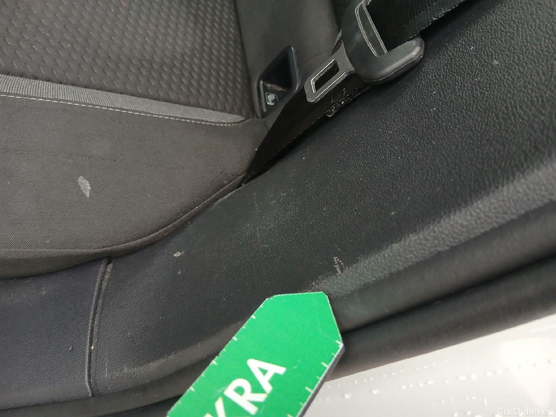  Volkswagen  Polo VOLKSWAGEN  / 2021 / 5P / berlina con portón Life 1.0 TSI 70kW (95CV) #13