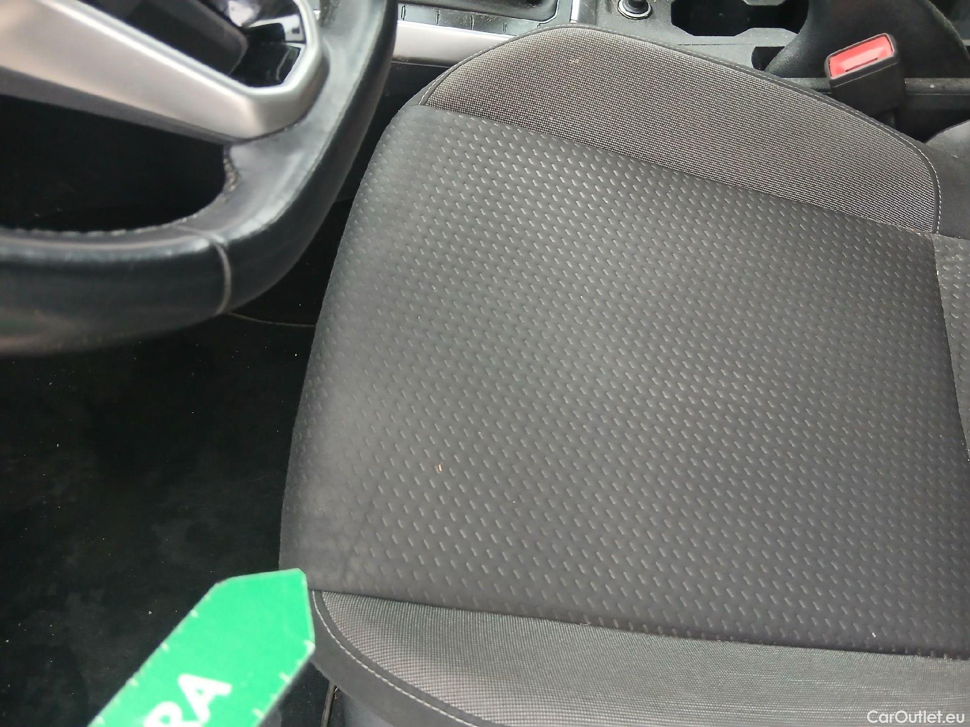  Volkswagen  Polo VOLKSWAGEN  / 2021 / 5P / berlina con portón Life 1.0 TSI 70kW (95CV) #6