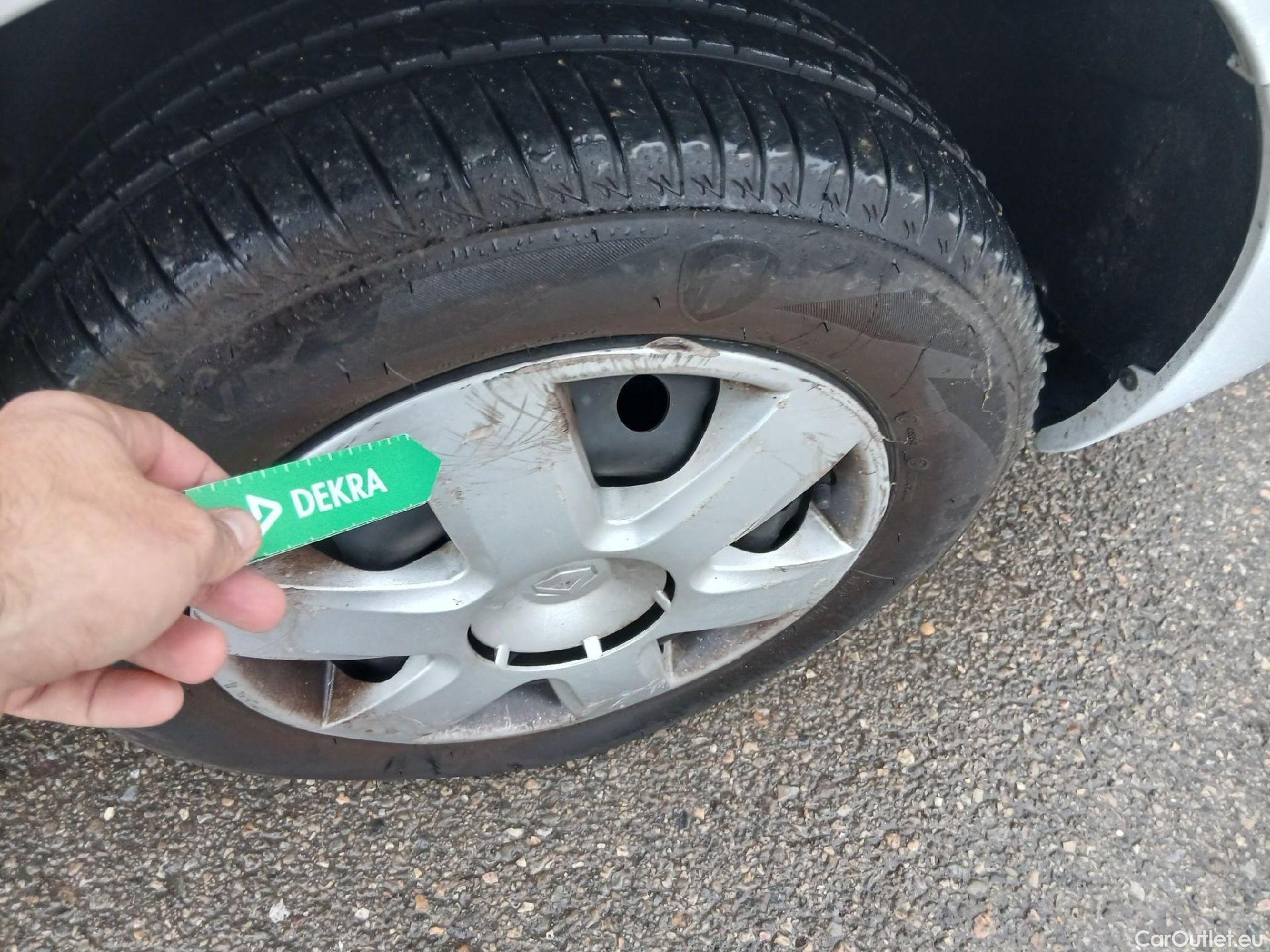  Renault  Kangoo RENAULT  COMBI VU 5p 2G combi Expression N1 Energy dCi 110 #46