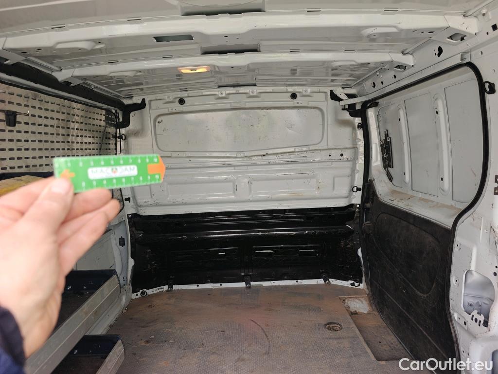  Renault  Trafic RENAULT  / 2019 / 4P / furgón Furgón 27 L1H1 Energy Blue dCi 70 kW- SS #26