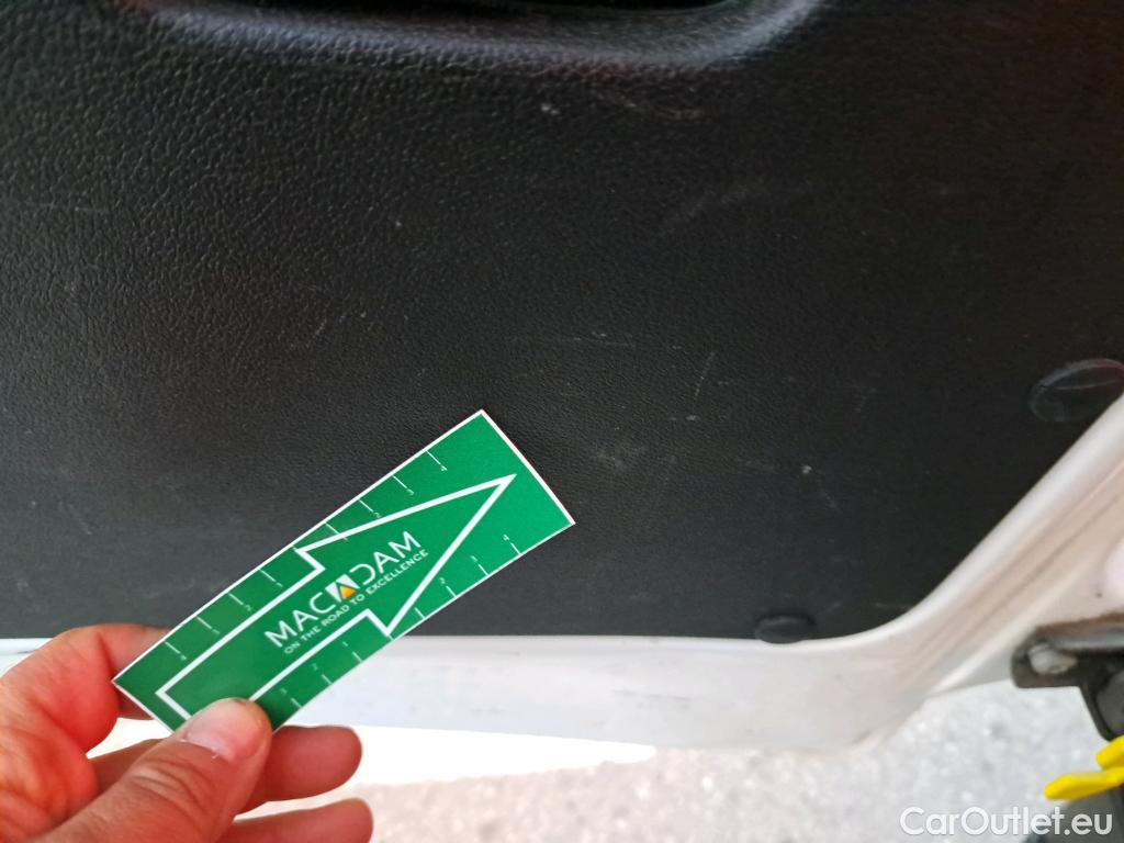  Peugeot  Partner PEUGEOT  / 2018 / 3P / furgón derivado de turismo Pro Standard 600kg BlueHDi 73kW (AC) #43