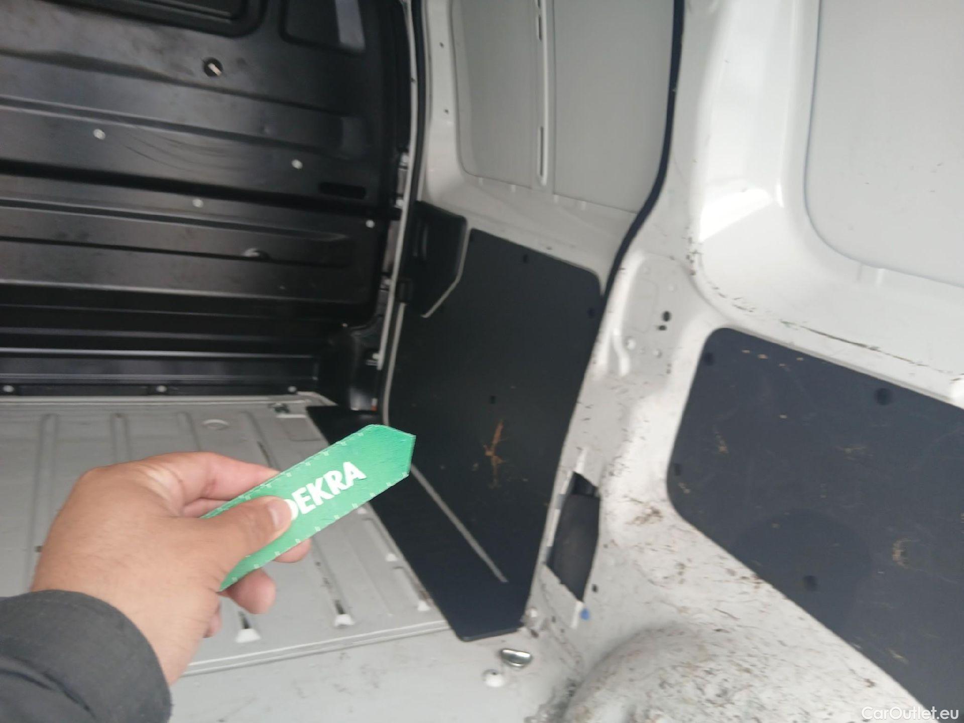  Peugeot  Expert PEUGEOT  / 2016 / 4P / furgón Furgón Premium 1.5 BlueHDi 100 Standard (AC) #12