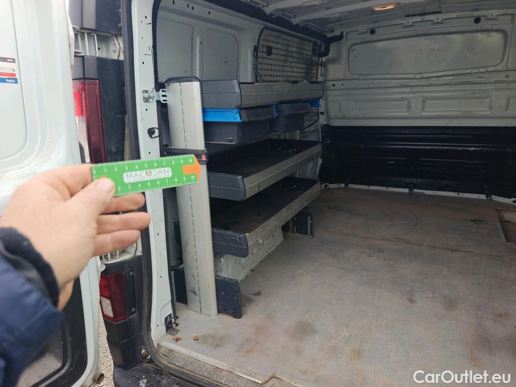  Renault  Trafic RENAULT  / 2019 / 4P / furgón Furgón 27 L1H1 Energy Blue dCi 70 kW- SS #54