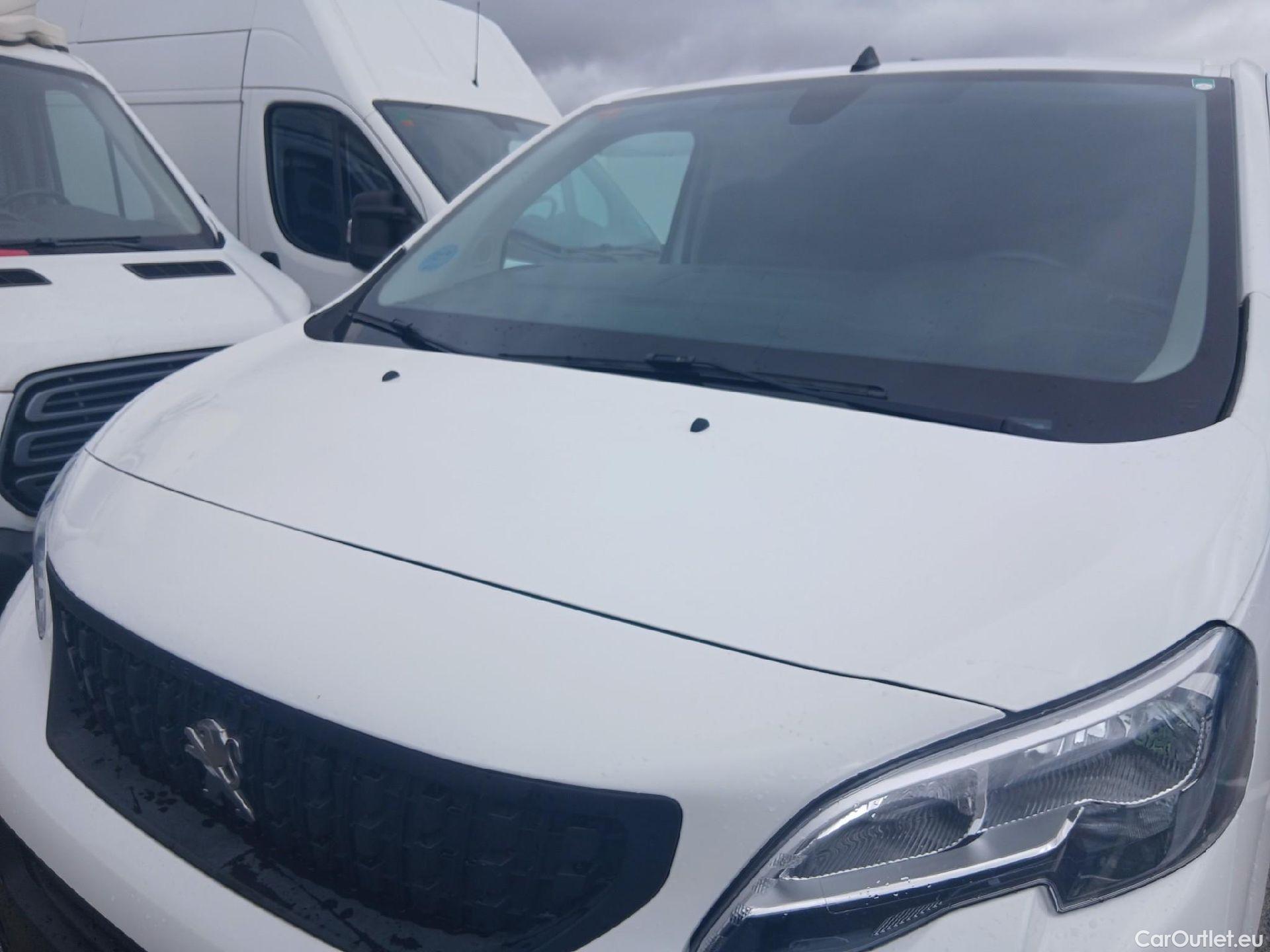  Peugeot  Expert PEUGEOT  / 2016 / 4P / furgón Furgón Premium 1.5 BlueHDi 100 Standard (AC) #18