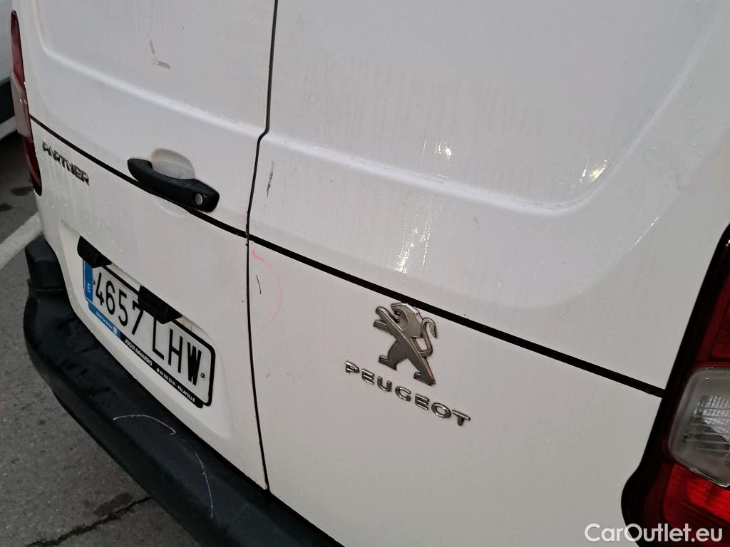  Peugeot  Partner PEUGEOT  / 2018 / 3P / furgón derivado de turismo Pro Standard 600kg BlueHDi 73kW (AC) #30