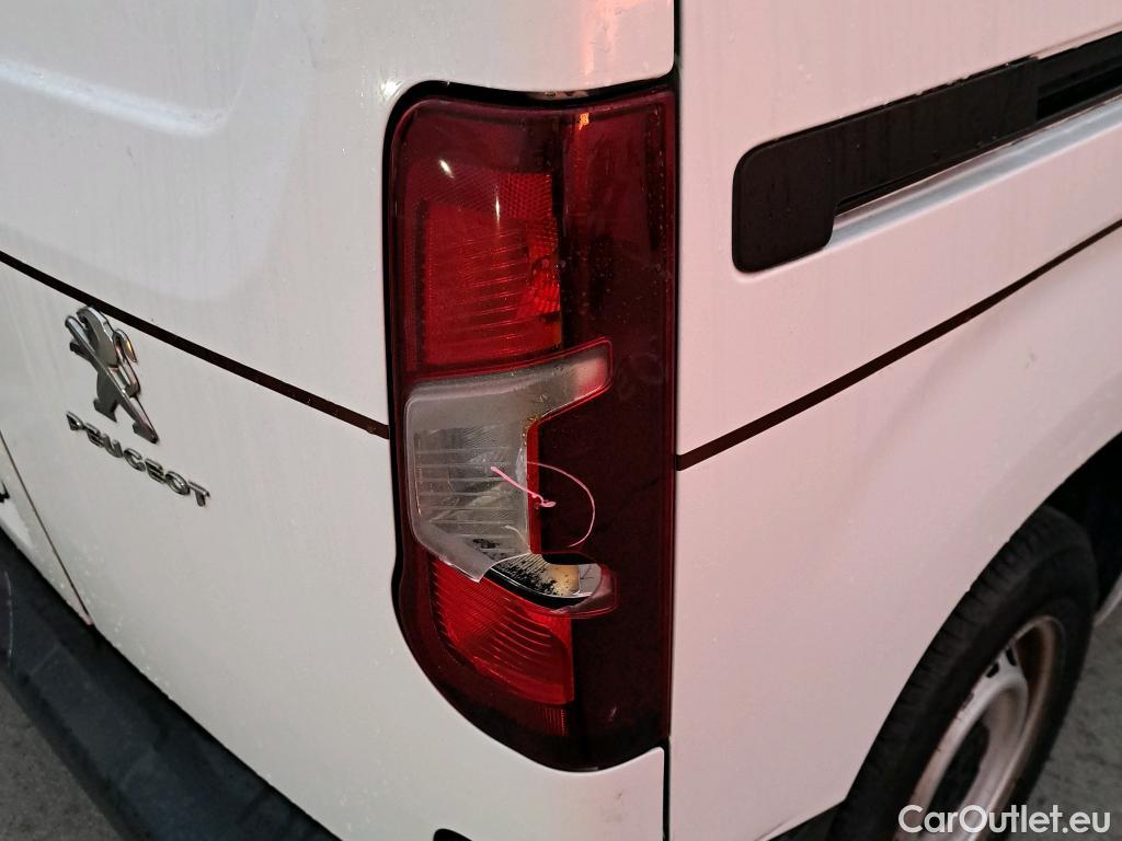  Peugeot  Partner PEUGEOT  / 2018 / 3P / furgón derivado de turismo Pro Standard 600kg BlueHDi 73kW (AC) #7