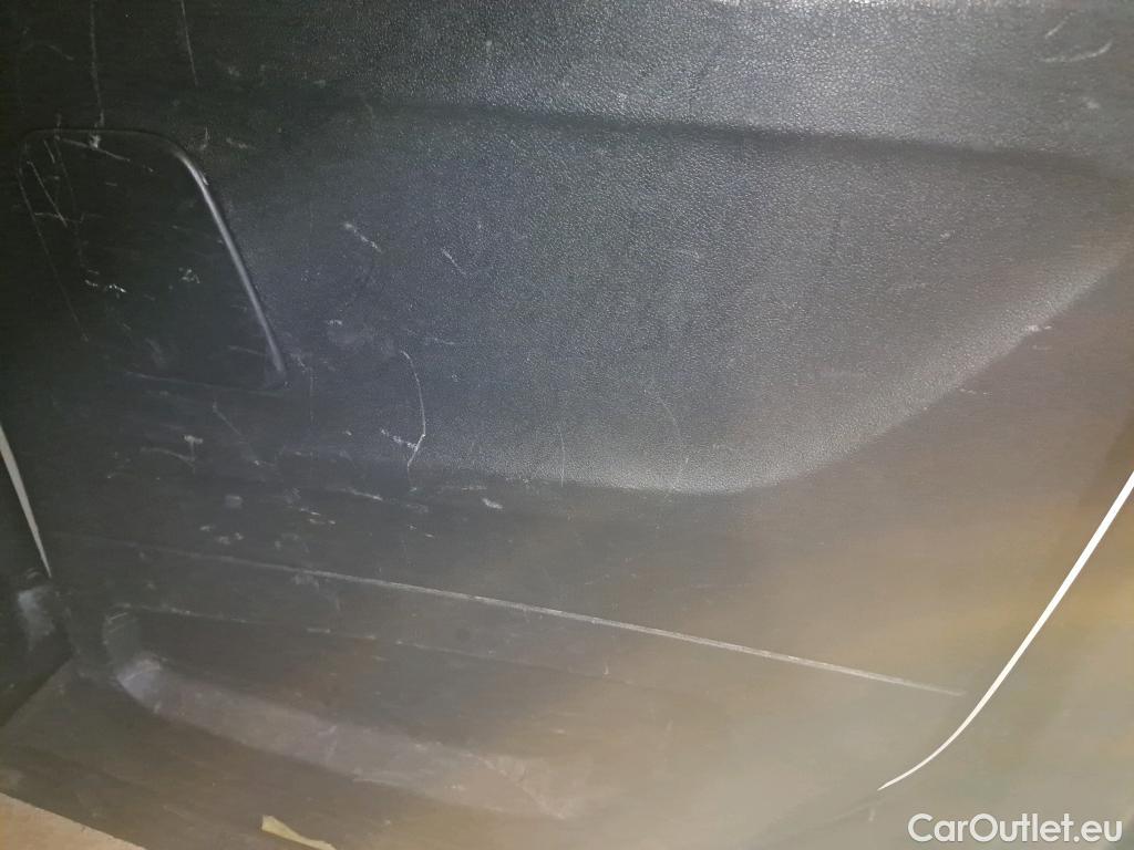  Peugeot  Partner PEUGEOT  / 2018 / 3P / furgón derivado de turismo Pro Standard 600kg BlueHDi 73kW (AC) #40