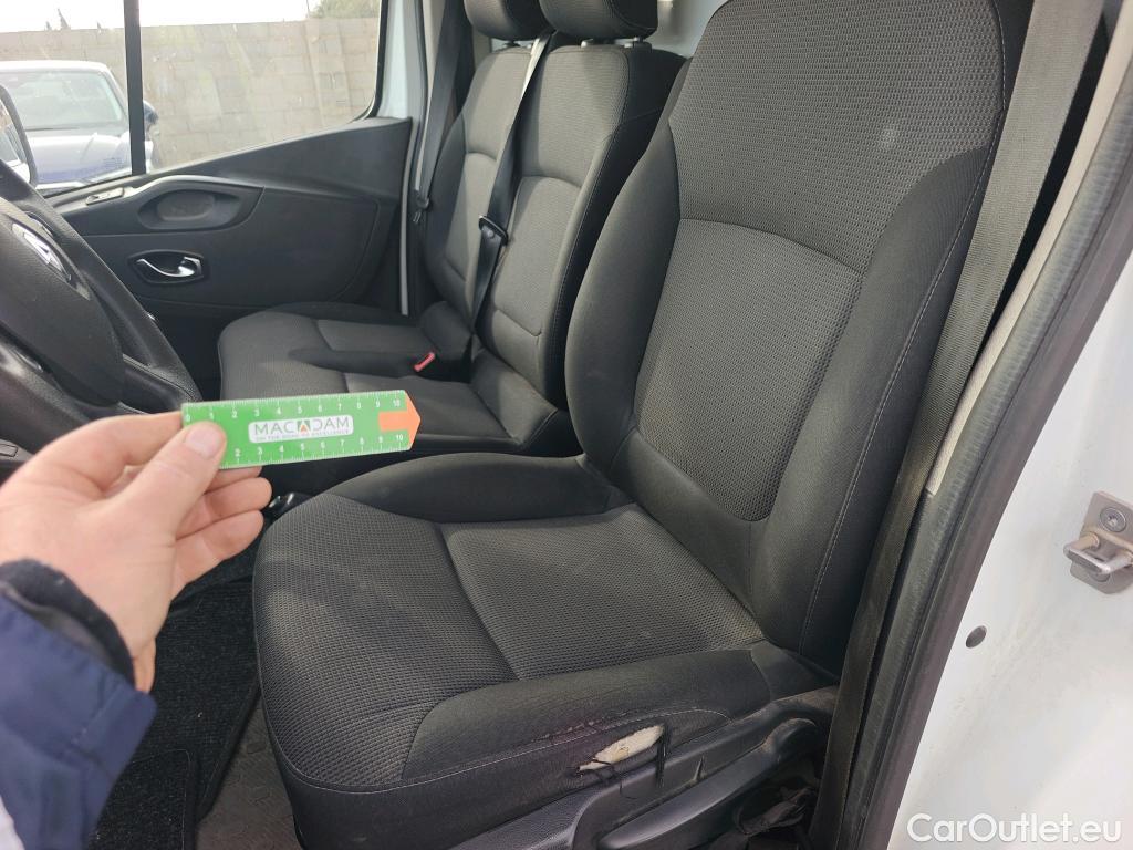  Renault  Trafic RENAULT  / 2019 / 4P / furgón Furgón 27 L1H1 Energy Blue dCi 70 kW- SS #35