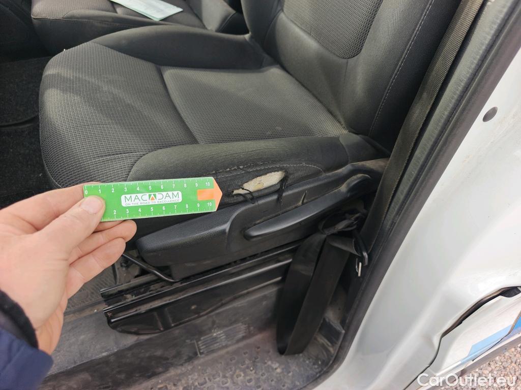  Renault  Trafic RENAULT  / 2019 / 4P / furgón Furgón 27 L1H1 Energy Blue dCi 70 kW- SS #34