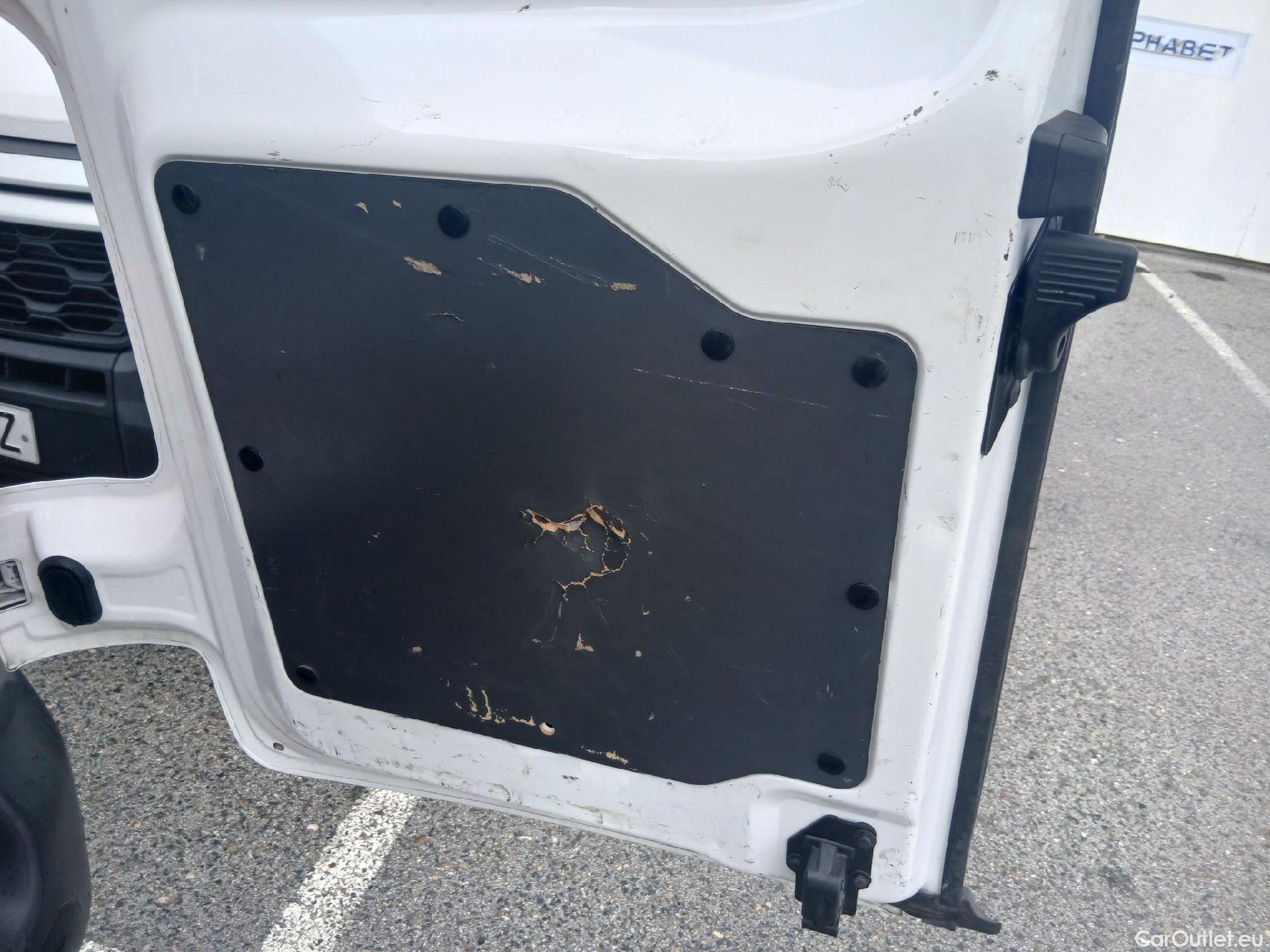  Peugeot  Expert PEUGEOT  / 2016 / 4P / furgón Furgón Premium 1.5 BlueHDi 100 Standard (AC) #6