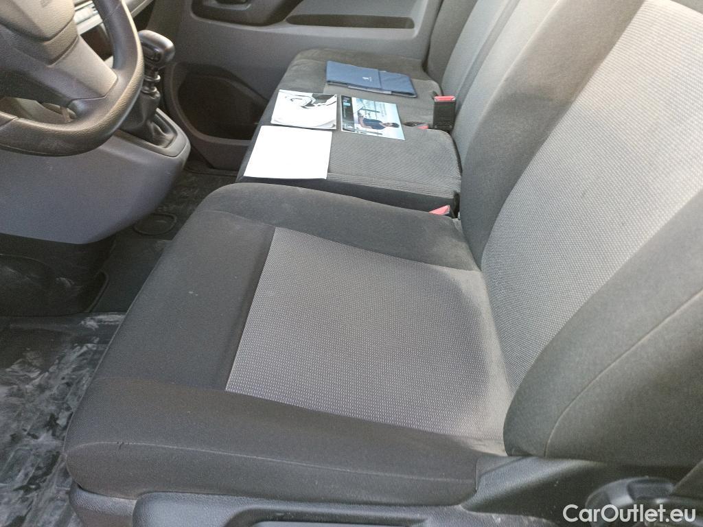  Peugeot  Expert PEUGEOT  / 2016 / 4P / furgón Furgón Premium 1.5 BlueHDi 120 Standard #26