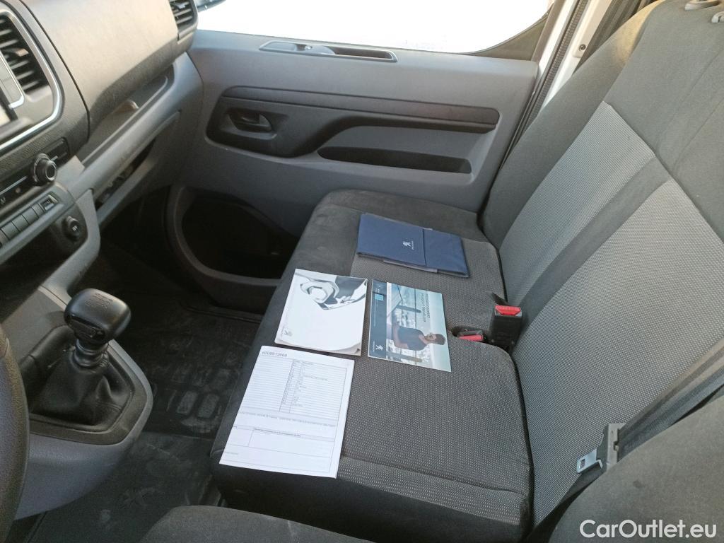  Peugeot  Expert PEUGEOT  / 2016 / 4P / furgón Furgón Premium 1.5 BlueHDi 120 Standard #27