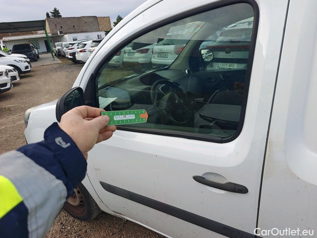  Renault  Kangoo RENAULT  FURGÓN VU 3p 2G furgón deriv Profesional 2014 dCi 90 Gen5 #49