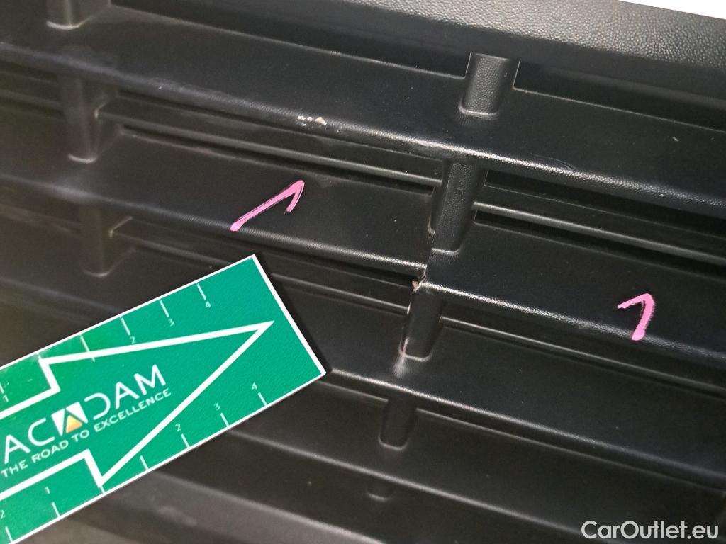  Peugeot  Partner PEUGEOT  / 2018 / 3P / furgón derivado de turismo Pro Standard 600kg BlueHDi 73kW (AC) #27