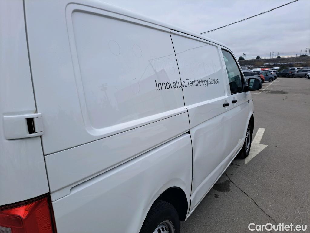  Volkswagen  Transporter VOLKSWAGEN  / 2015 / 4P / furgón Furgón Corto TN 2.0 TDI 75kW (102CV) BMT #37