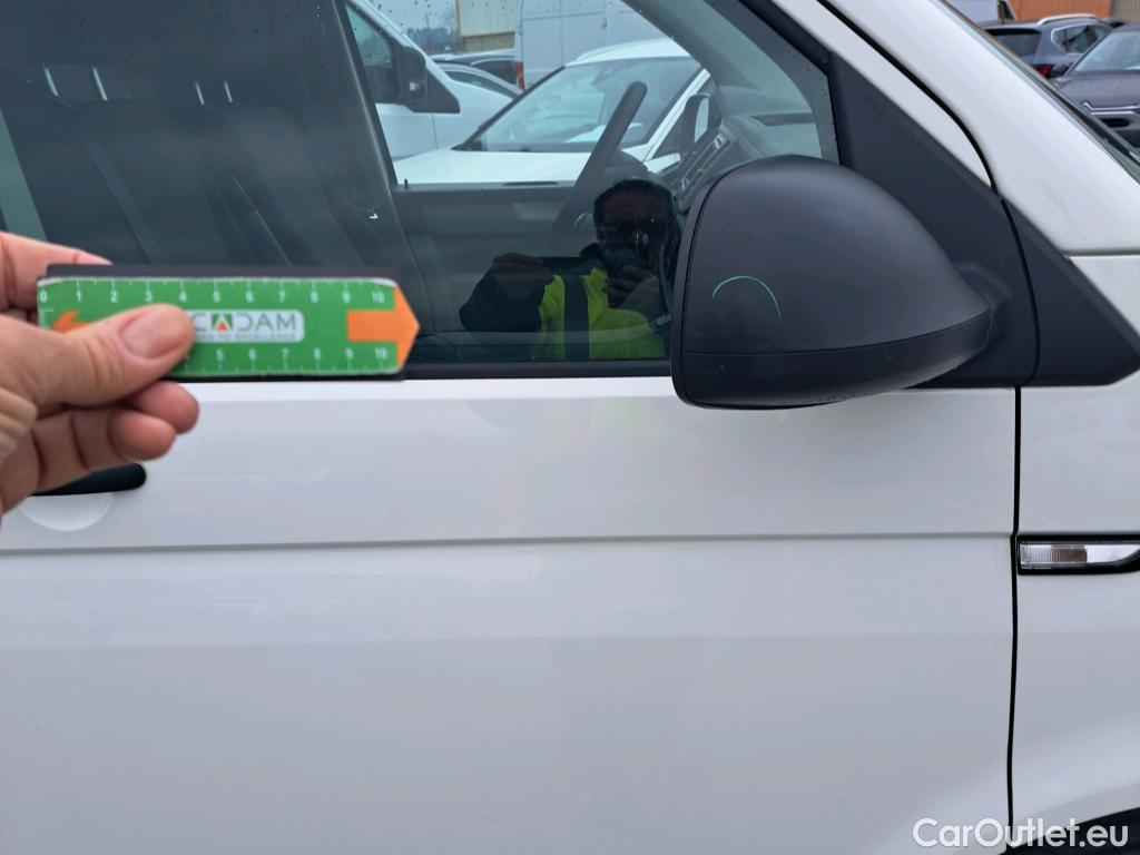  Volkswagen  Transporter VOLKSWAGEN  / 2015 / 4P / furgón Furgón Corto TN 2.0 TDI 75kW (102CV) BMT #50