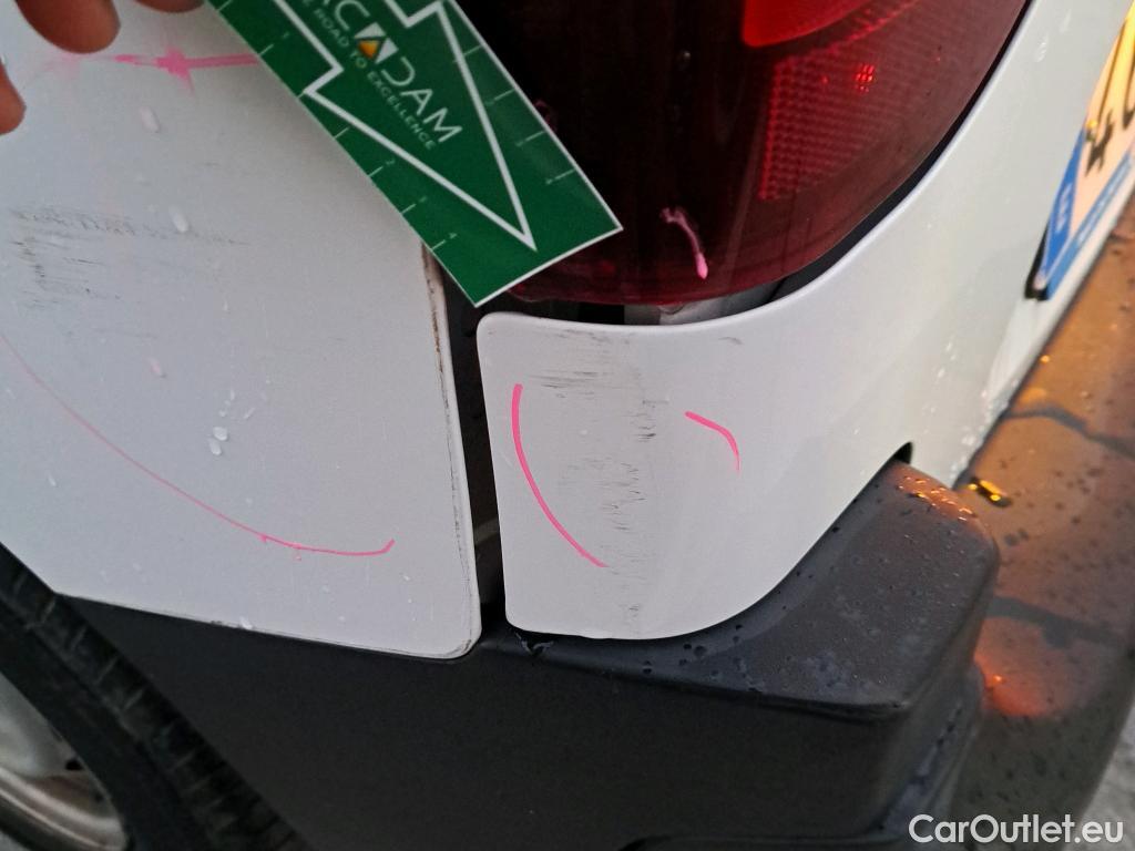  Peugeot  Partner PEUGEOT  / 2018 / 3P / furgón derivado de turismo Pro Standard 600kg BlueHDi 73kW (AC) #20