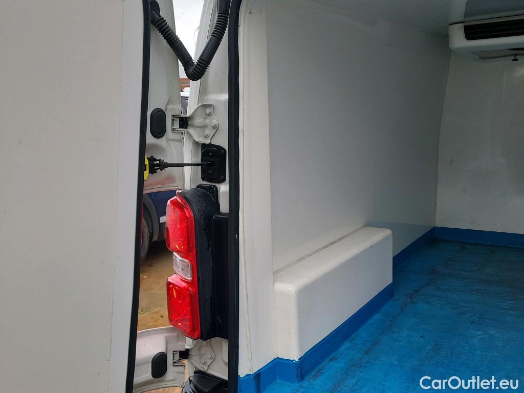  Opel  Vivaro OPEL  / 2019 / 4P / furgón 1.5 Diésel 74kW (100CV) M Std Express #23