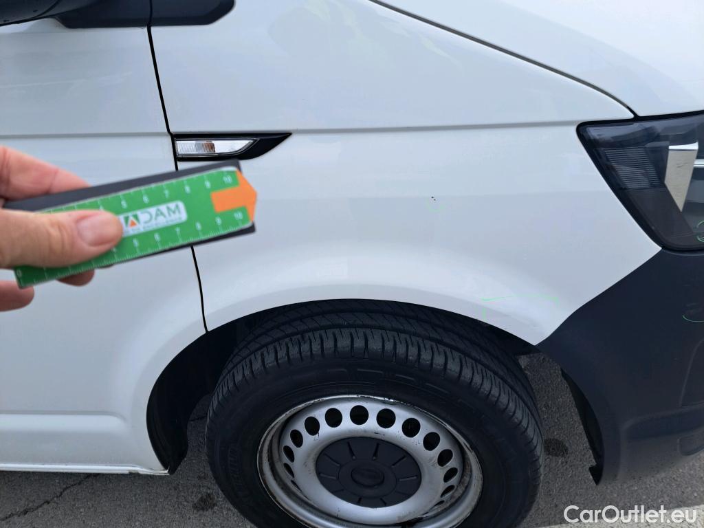  Volkswagen  Transporter VOLKSWAGEN  / 2015 / 4P / furgón Furgón Corto TN 2.0 TDI 75kW (102CV) BMT #32