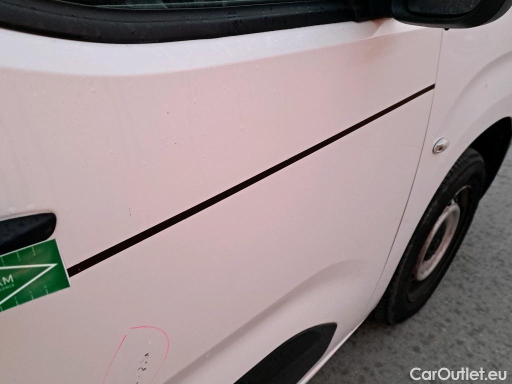  Peugeot  Partner PEUGEOT  / 2018 / 3P / furgón derivado de turismo Pro Standard 600kg BlueHDi 73kW (AC) #33