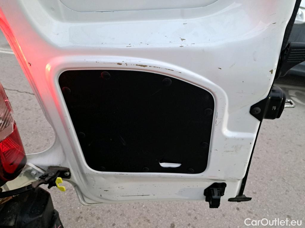  Peugeot  Partner PEUGEOT  / 2018 / 3P / furgón derivado de turismo Pro Standard 600kg BlueHDi 73kW (AC) #50