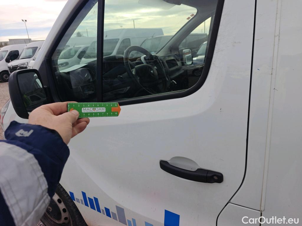  Renault  Trafic RENAULT  / 2019 / 4P / furgón Furgón 27 L1H1 Energy Blue dCi 70 kW- SS #31