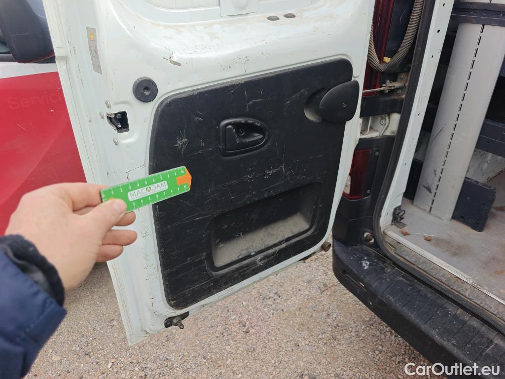  Renault  Trafic RENAULT  / 2019 / 4P / furgón Furgón 27 L1H1 Energy Blue dCi 70 kW- SS #52